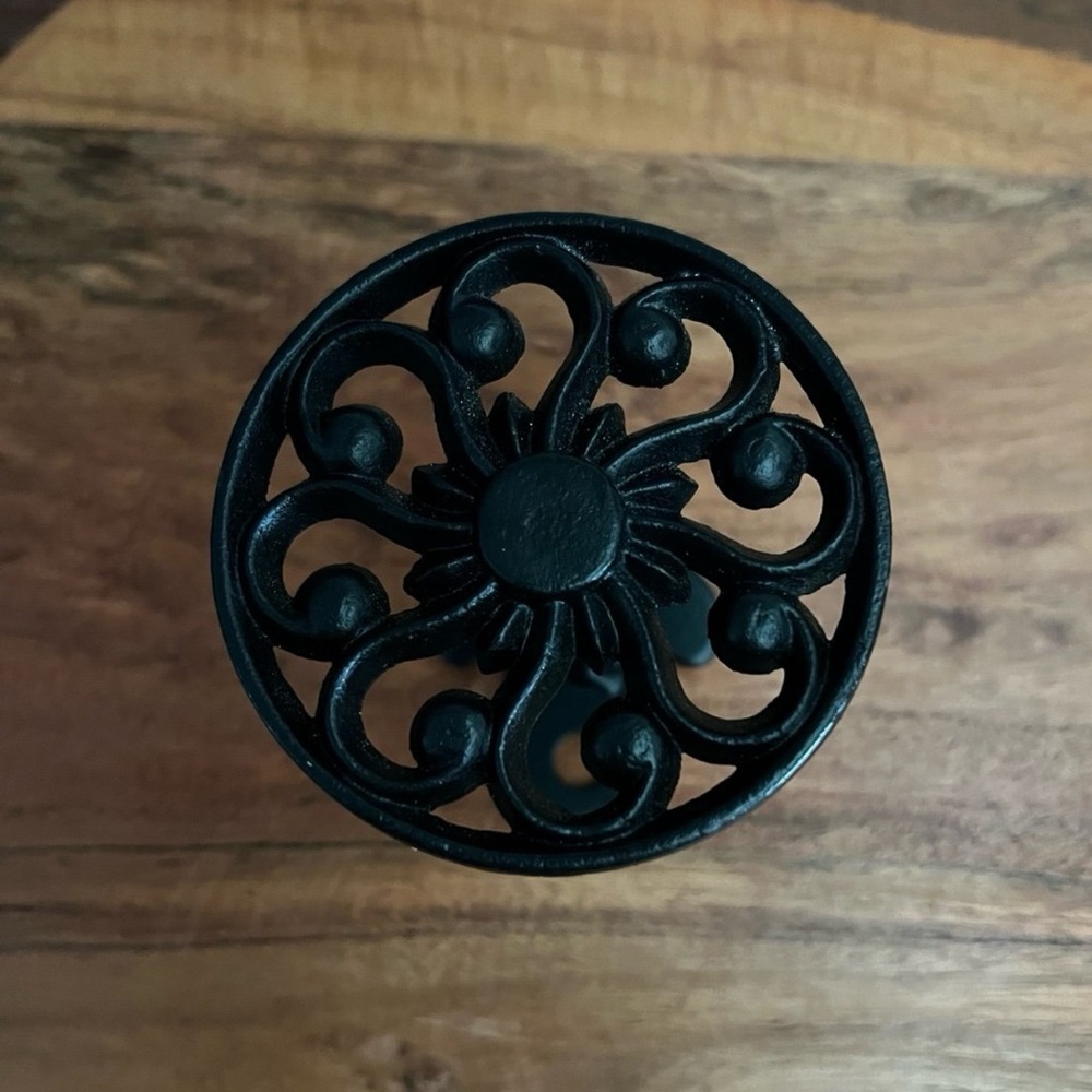 NWT Calico Corners Black Wrought Iron Drapery Medallion